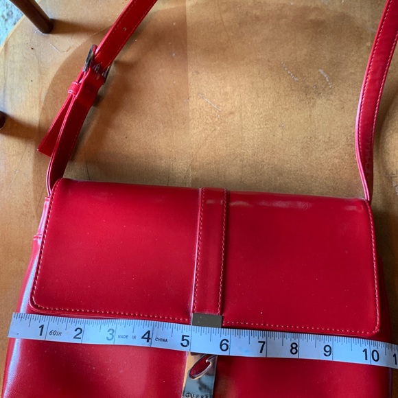 Guess purse - Picture 8 of 8